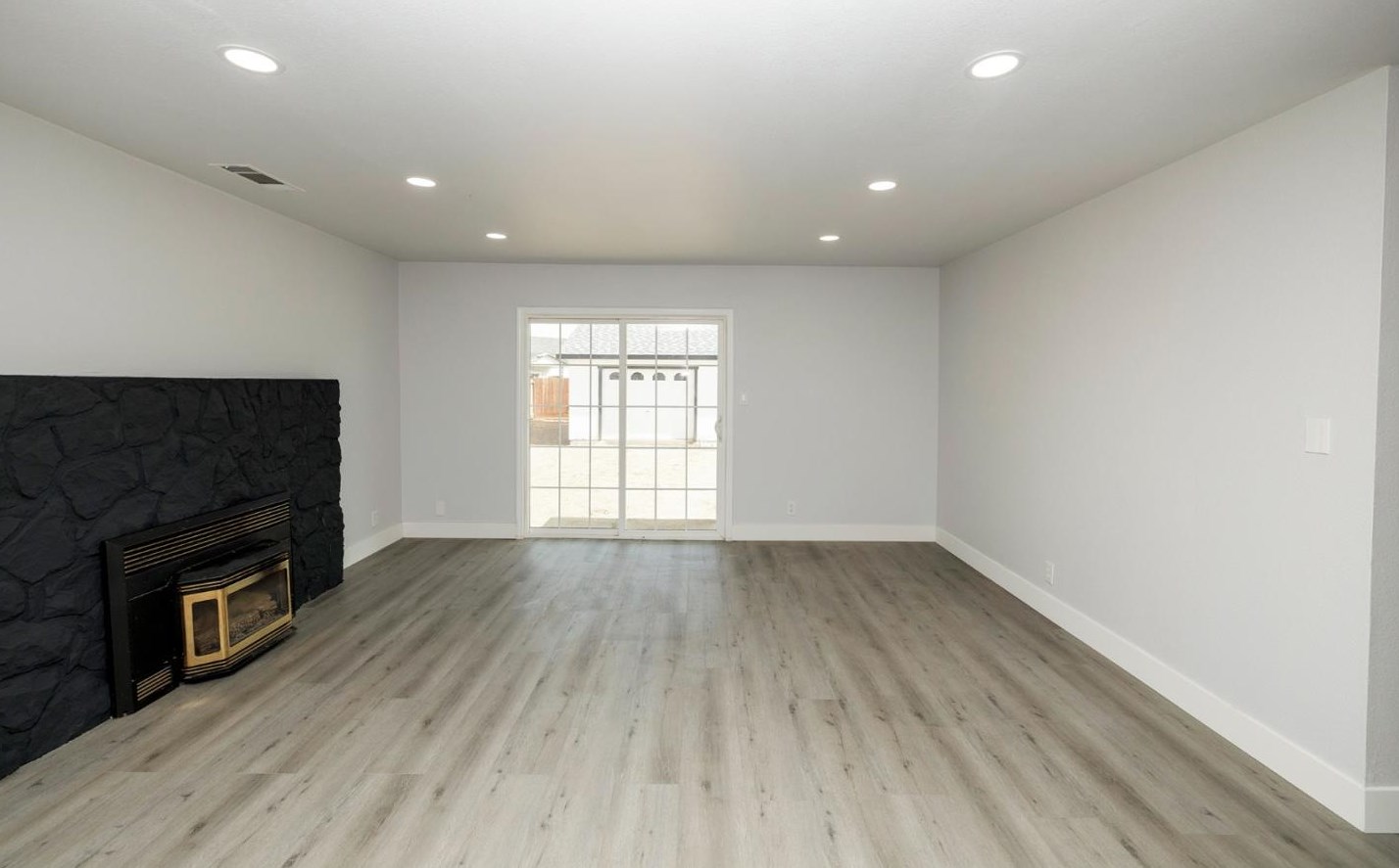 3118 Farris Ave, Ceres CA  95307-3504 exterior