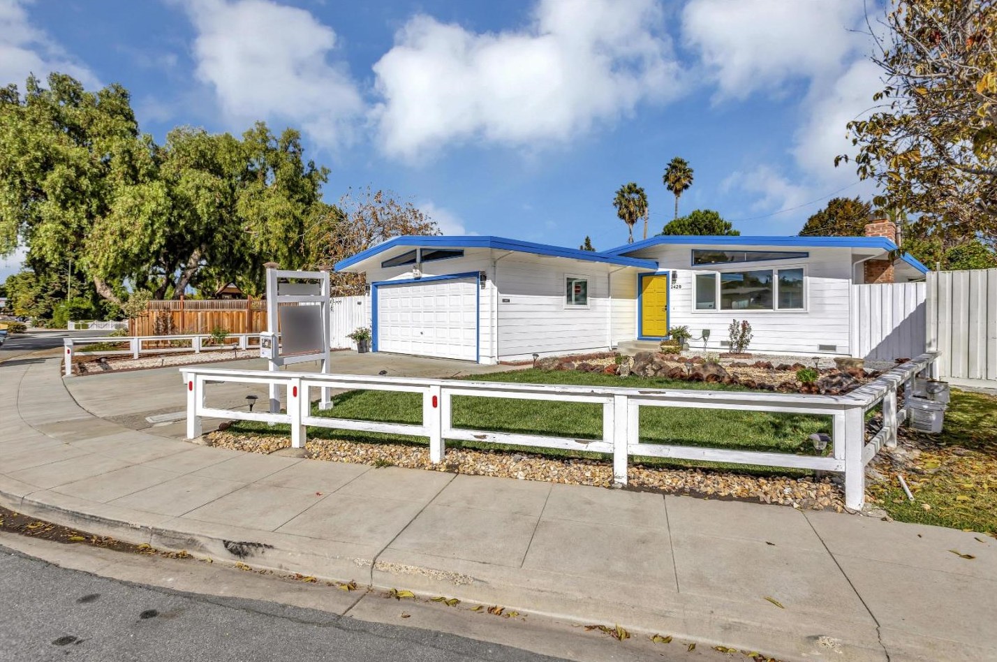 2420 Marcelyn Ave, Mountain View, CA 94043
