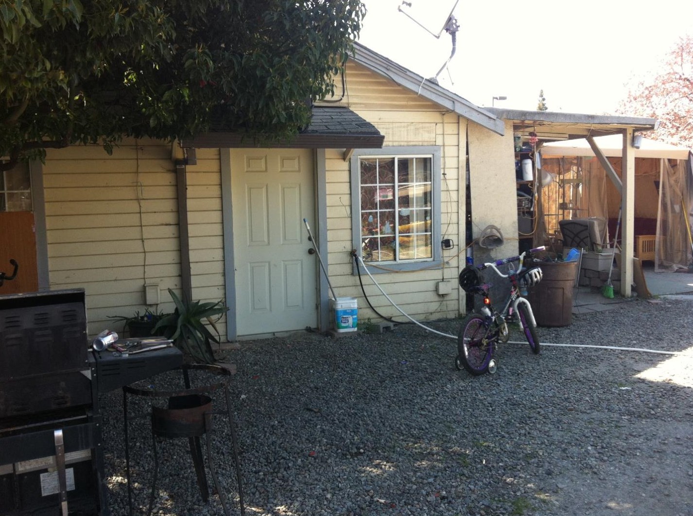 65 Wright Ave, Morgan Hill, CA 95037