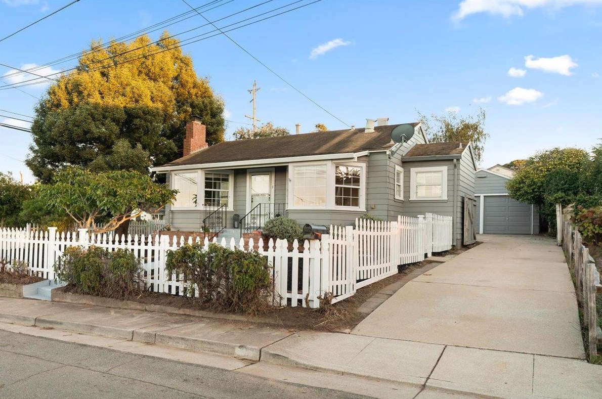 1 Fern St, Monterey, CA 93940