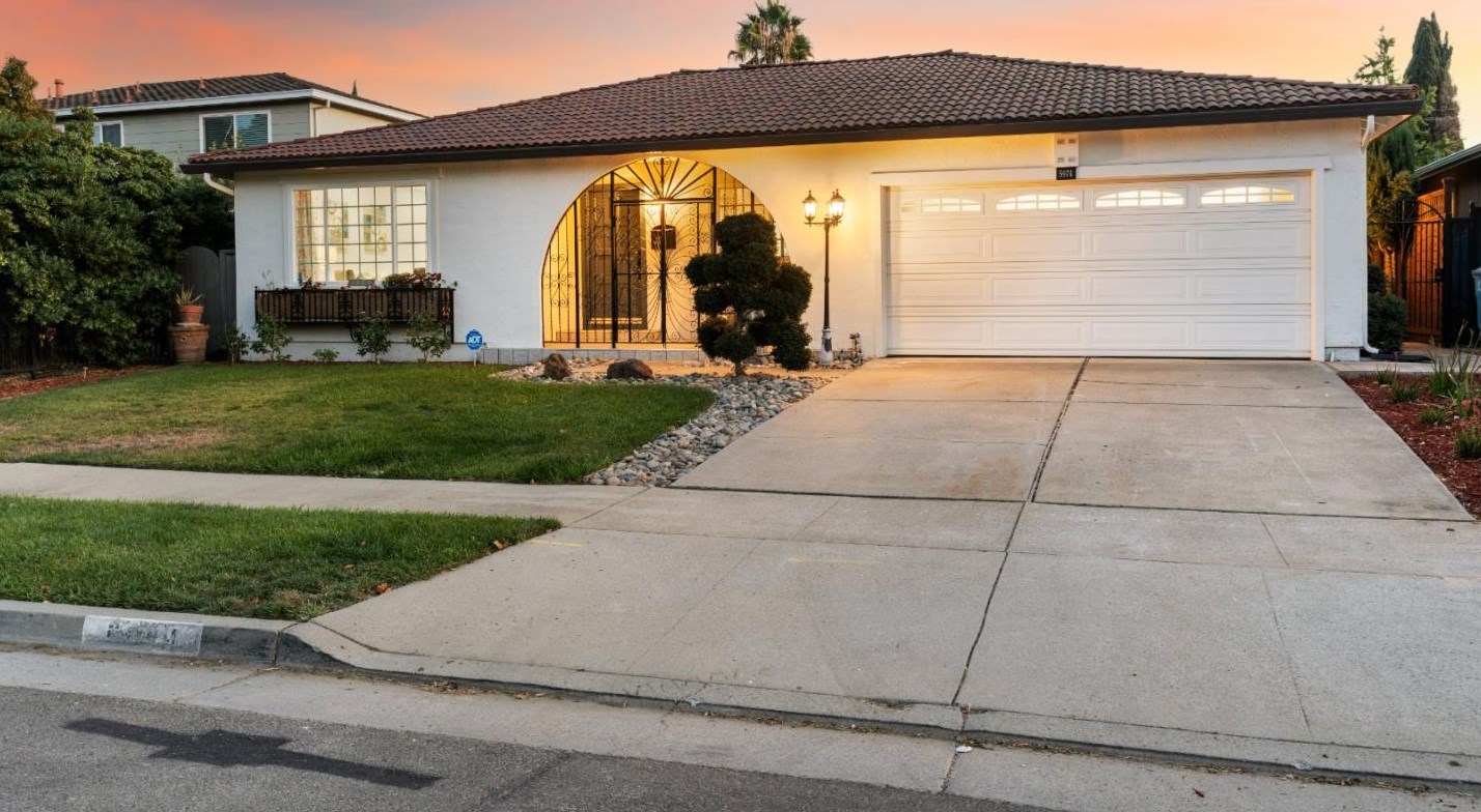 5974 Sutton Park Pl, Cupertino, CA 95014