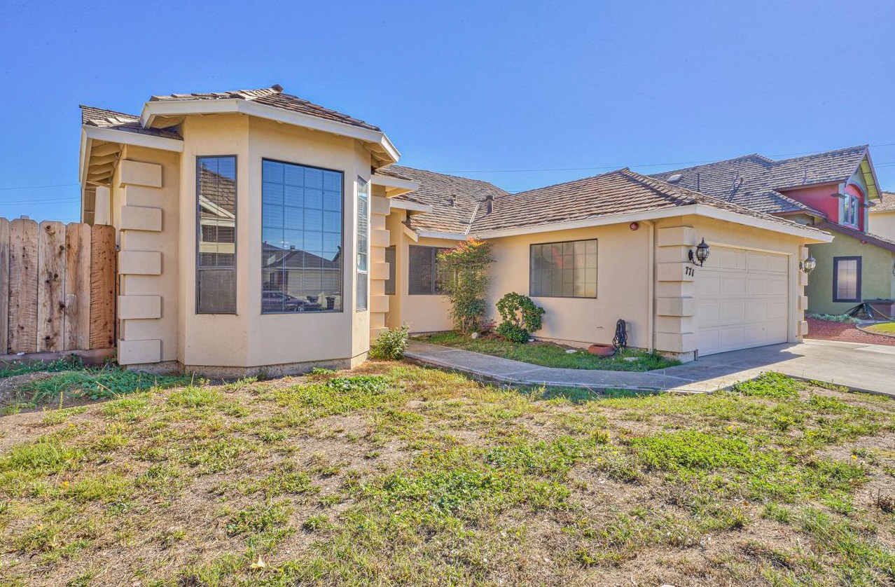 771 Nacional Ct, Salinas, CA 93901-4708