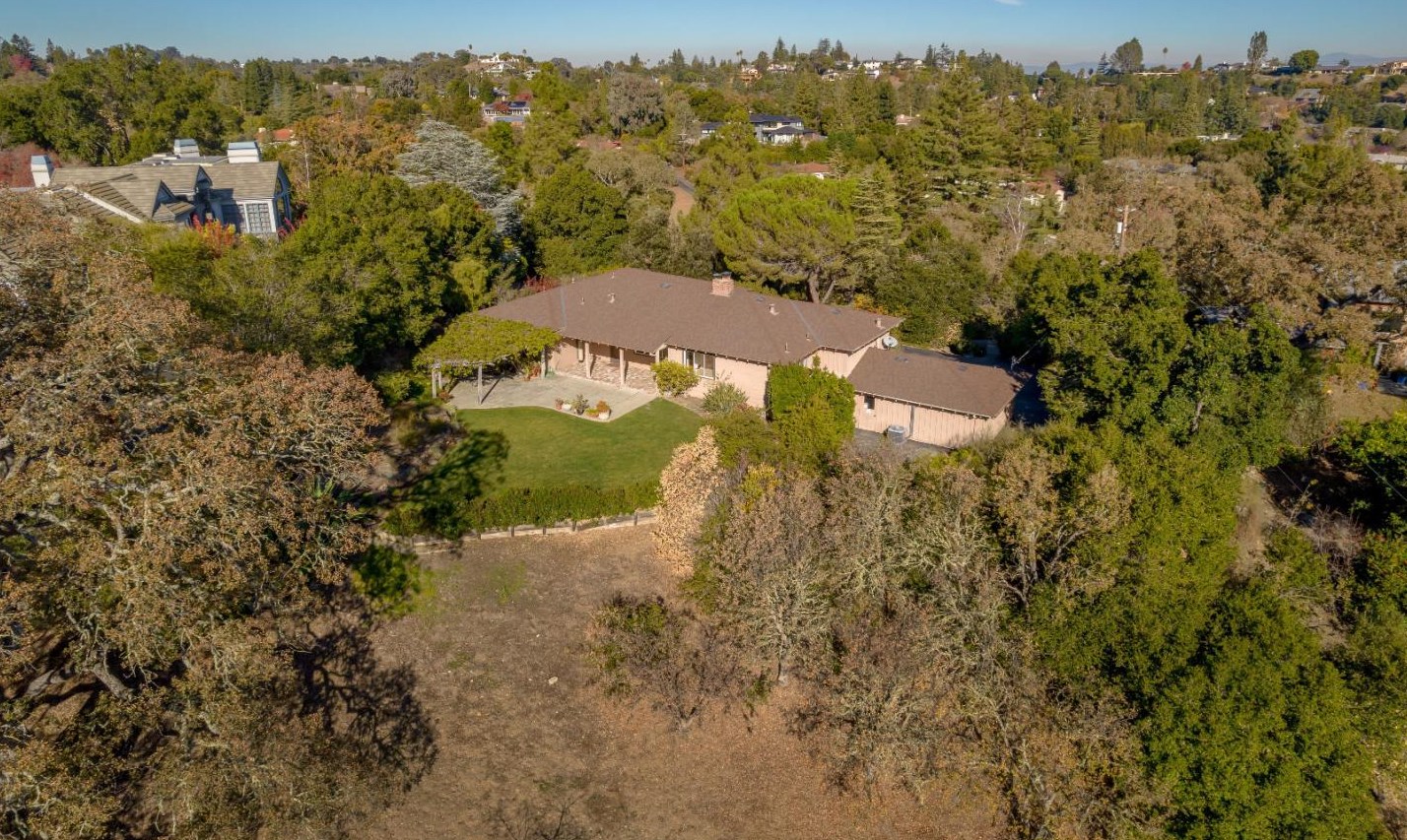 12350 Hilltop Dr, Los Altos, CA 94024-5218