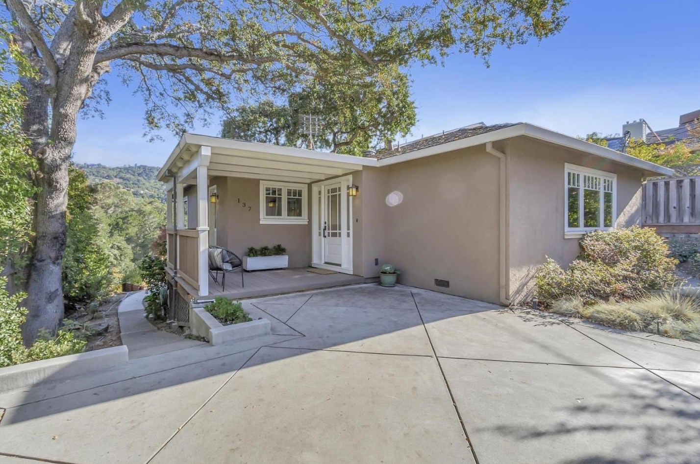 137 Central Ave, Los Gatos, CA 95030