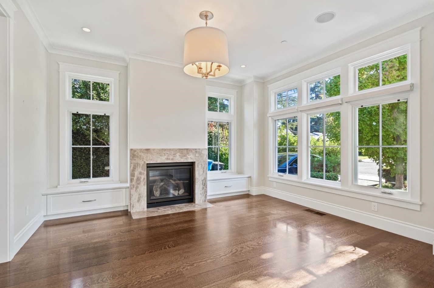 240 University Dr, Menlo Park, CA 94025
