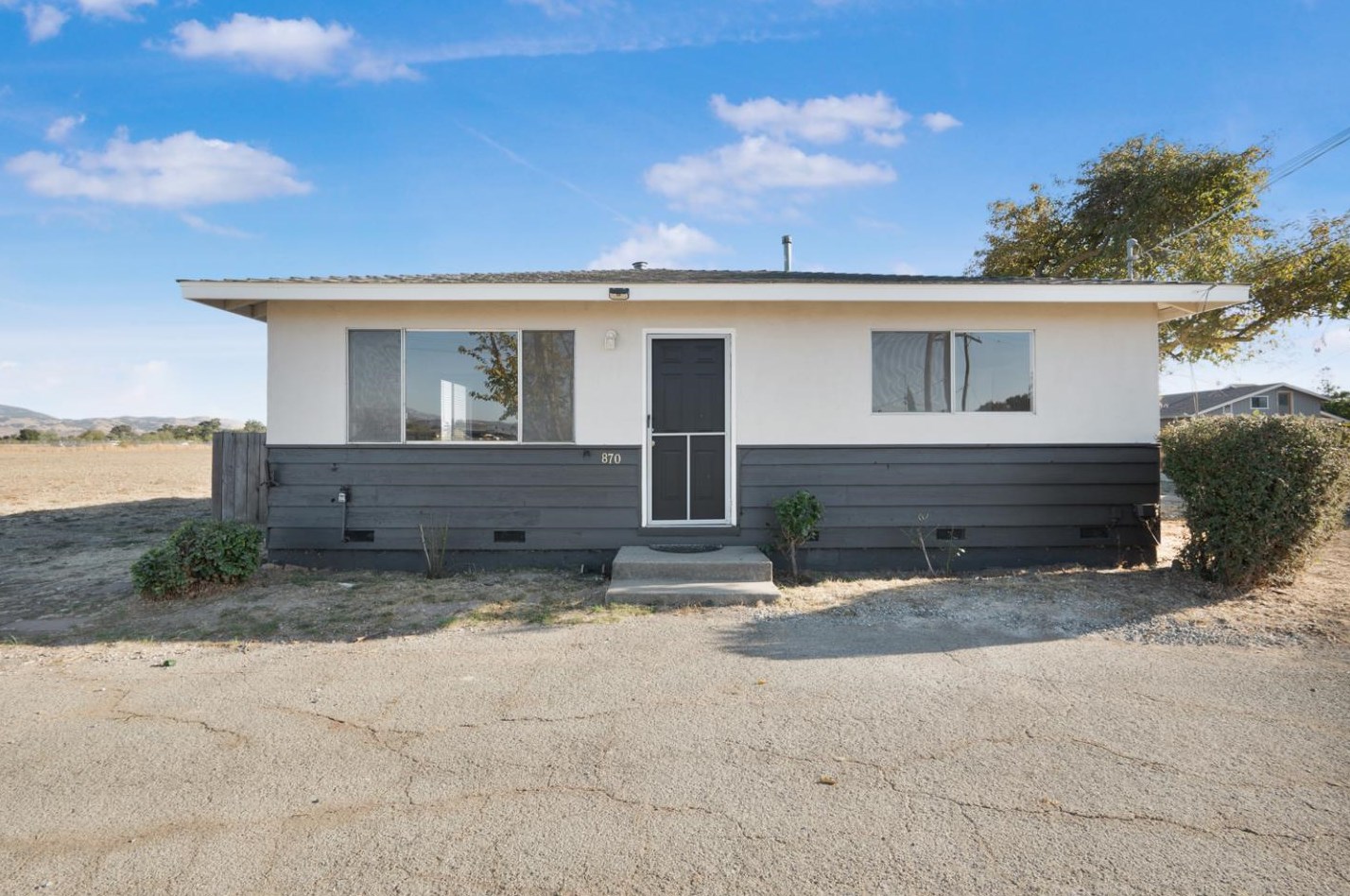 870 Fisher Ave, Morgan Hill, CA 95037
