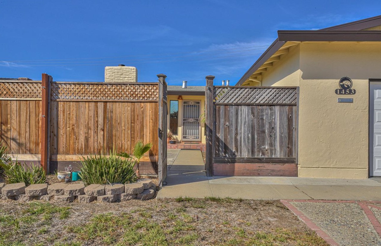1453 Adams St, Salinas, CA 93906