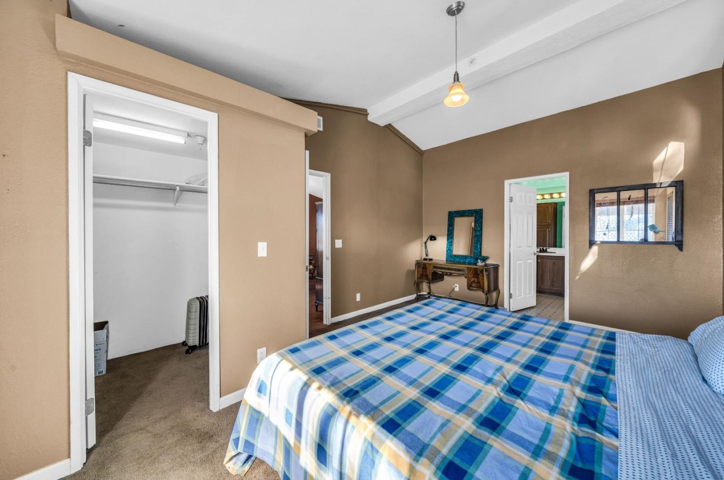 8645 Archer Rd, Salinas CA  93907-8791 exterior