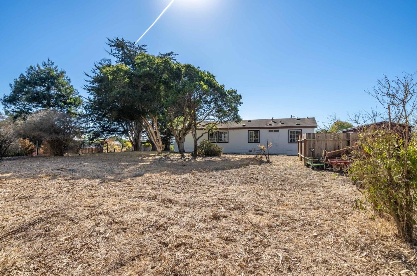 8645 Archer Rd, Salinas CA  93907-8791 exterior