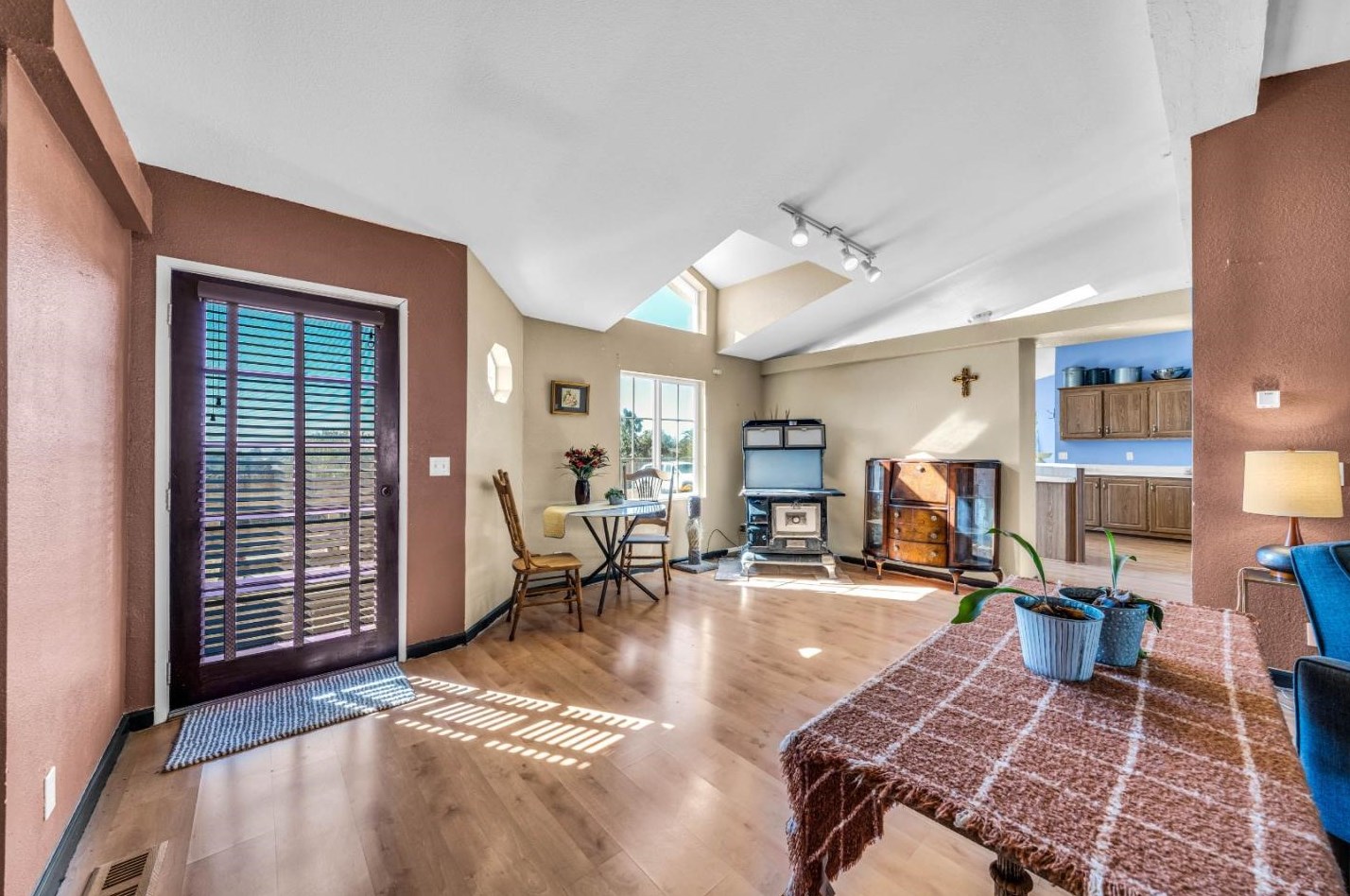 8645 Archer Rd, Salinas CA  93907-8791 exterior