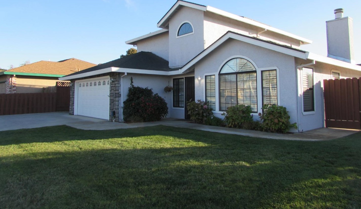 1701 Albion Ct, Hollister, CA 95023