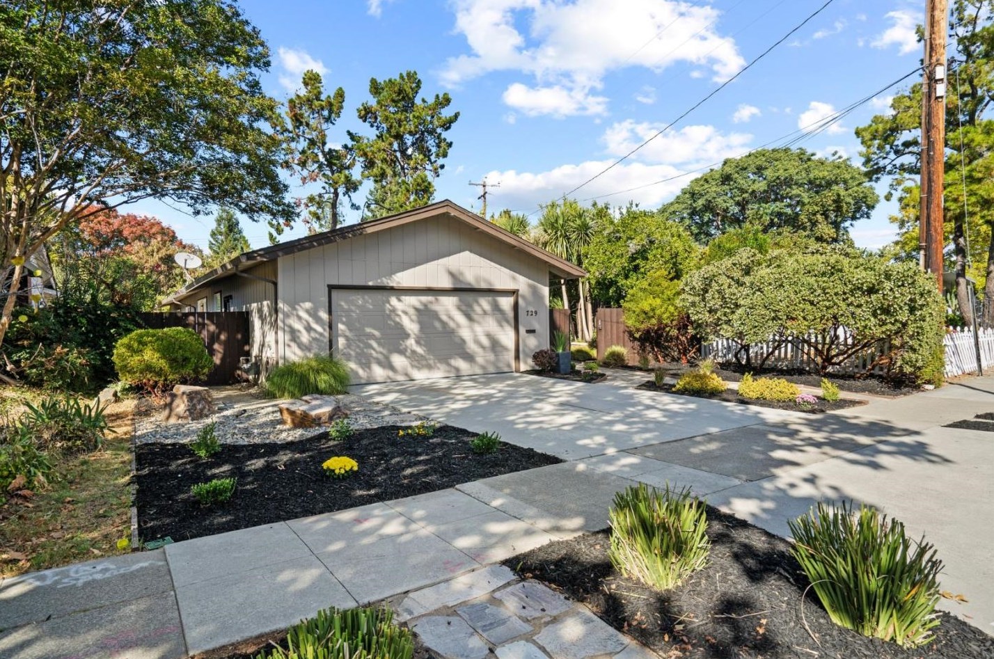 729 E Charleston Rd, Palo Alto, CA 94303