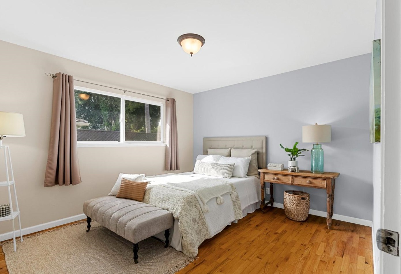 780 Bellarmine Dr, Salinas CA  93901-1109 exterior