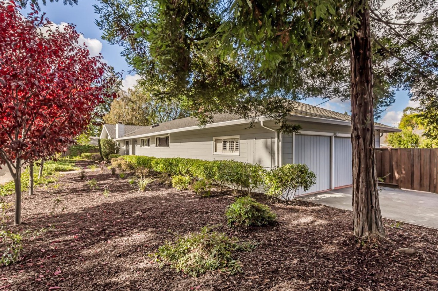 900 Santa Rita Ave, Los Altos, CA 94022