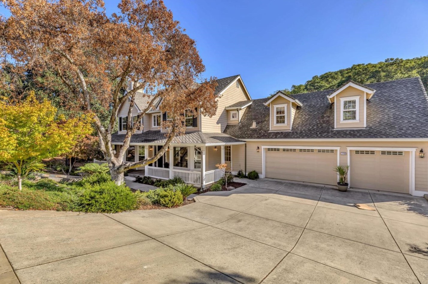 1860 Hollyhock Ln, Gilroy, CA 95020