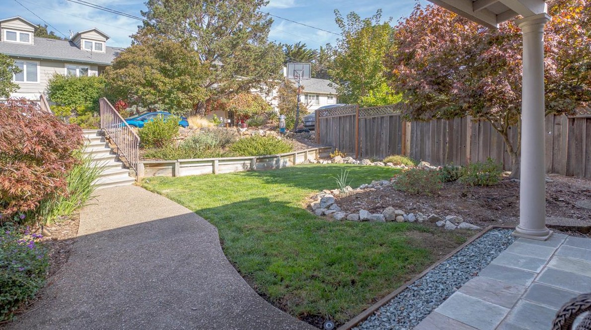 1911 Lyon Ave, Belmont, CA 94002