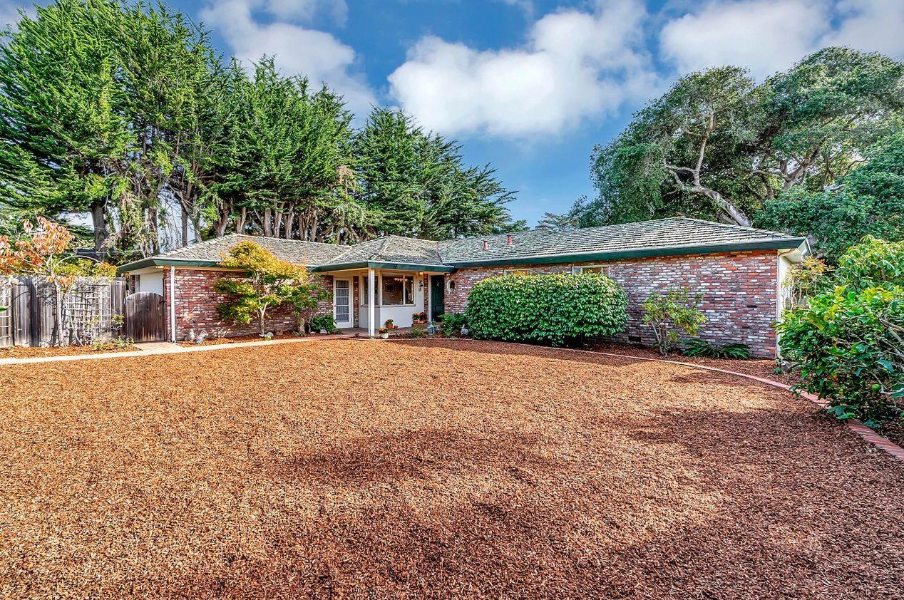 26011 Atherton Dr, Carmel, CA 93923