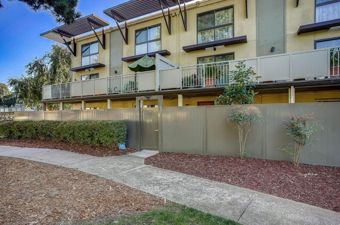 2106 Admiralty Ln, San Mateo, CA 94404