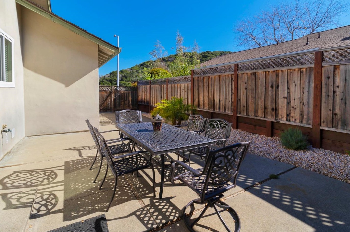 3470 Glendora Dr, San Mateo CA  94403-3942 exterior