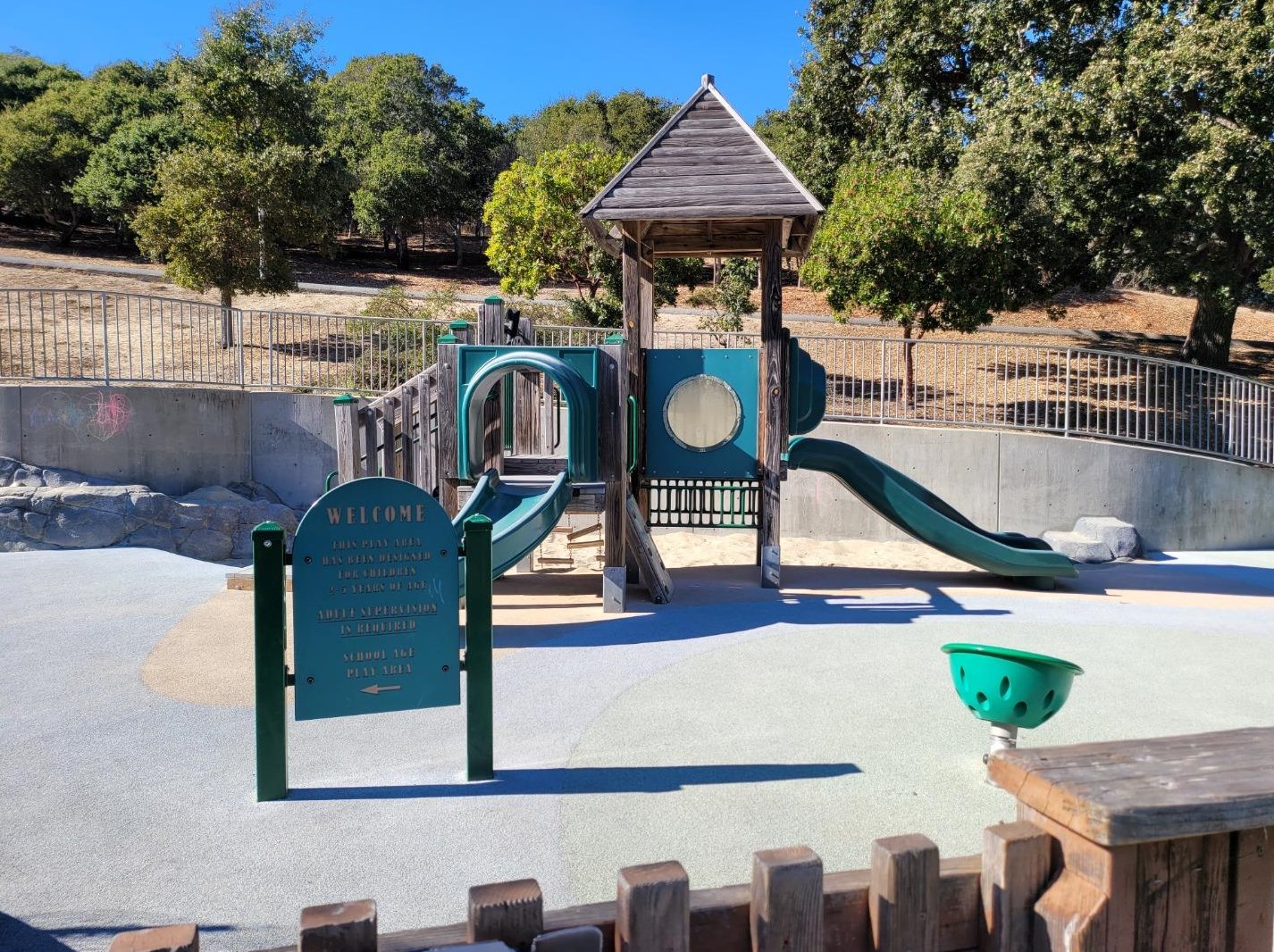 3470 Glendora Dr, San Mateo CA  94403-3942 exterior