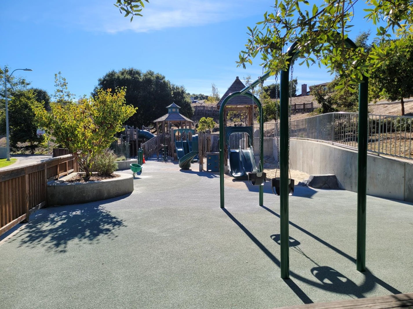 3470 Glendora Dr, San Mateo CA  94403-3942 exterior