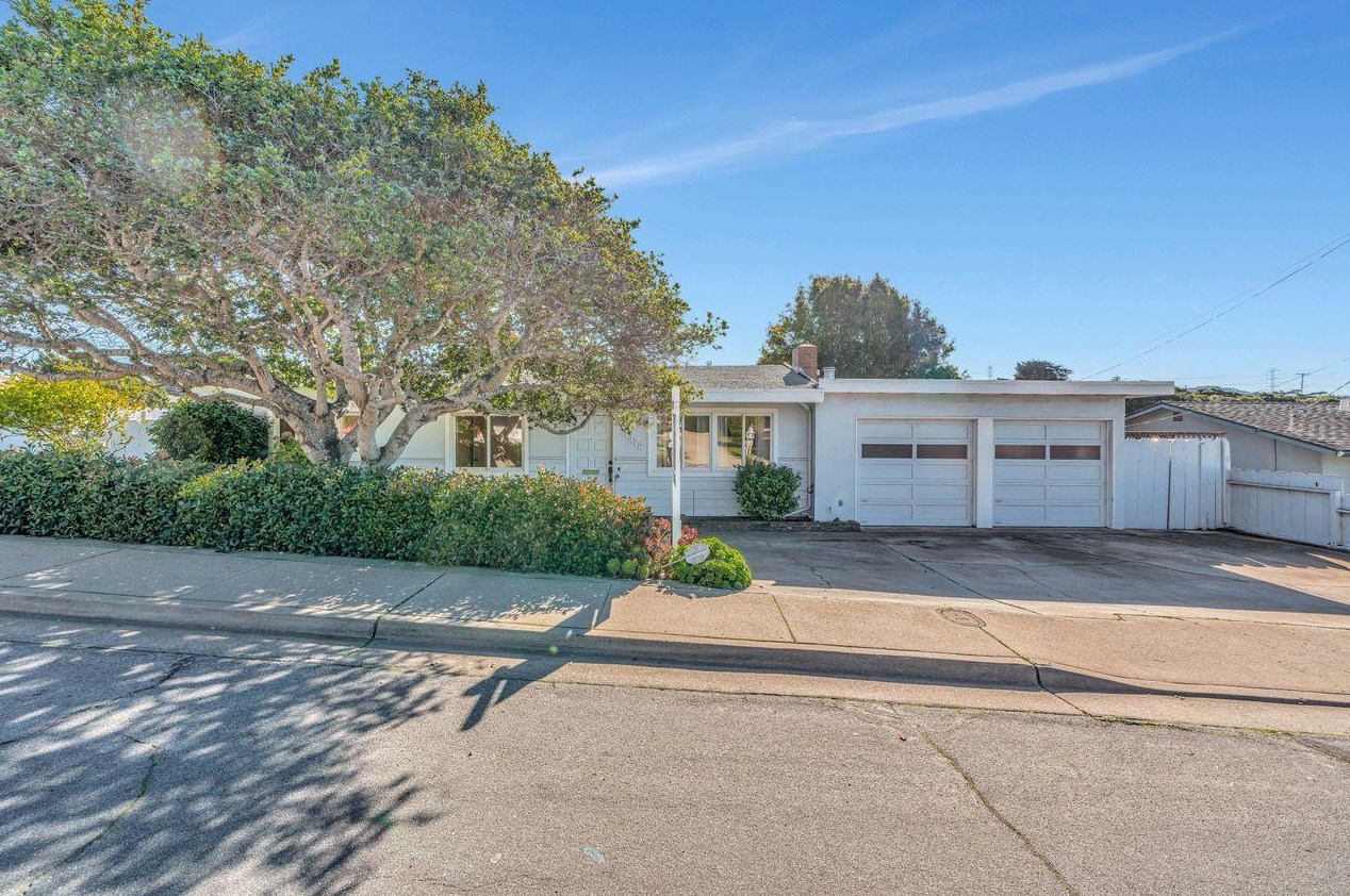 1372 Kimball Ave, Seaside, CA 93955