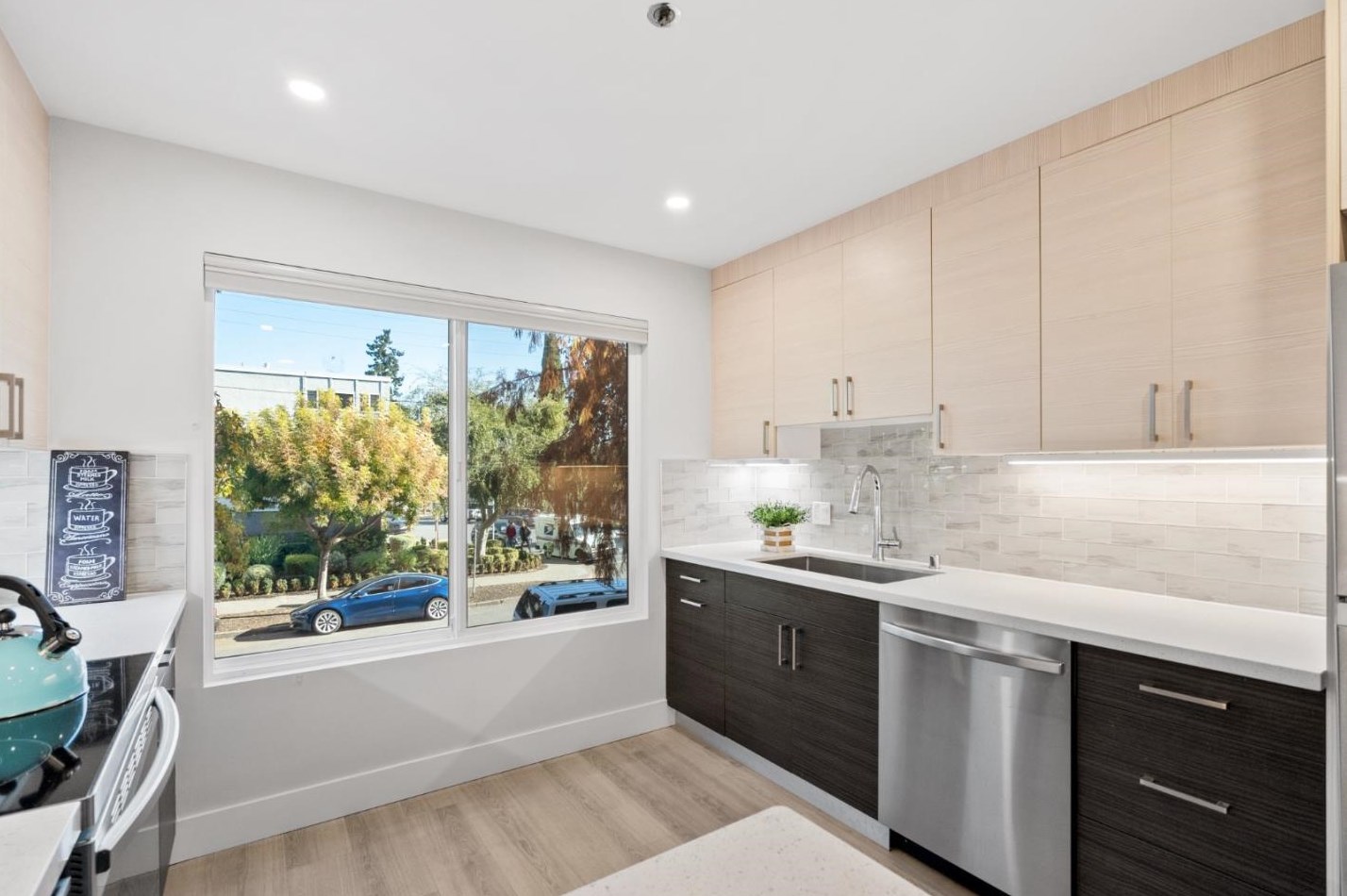 464 Clinton St 211, Redwood City, CA 94062