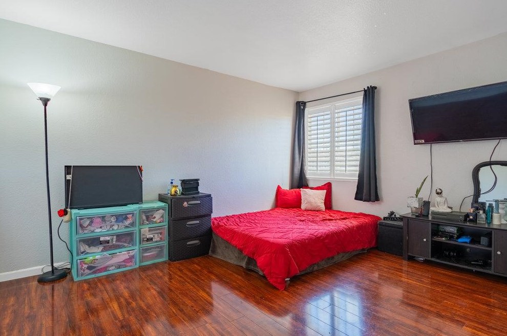 1754 Brentwood Ct, Hollister CA  95023-8110 exterior