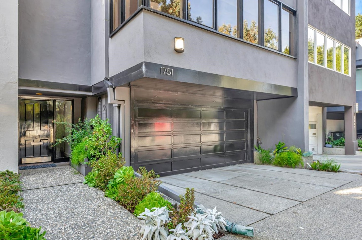 1751 Stone Pine Ln, Menlo Park, CA 94025-3053