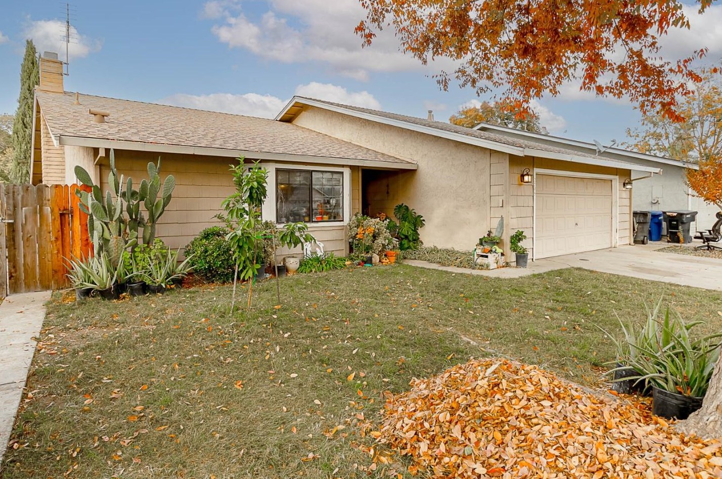 2705 Pinnacles Dr, Modesto, CA 95358