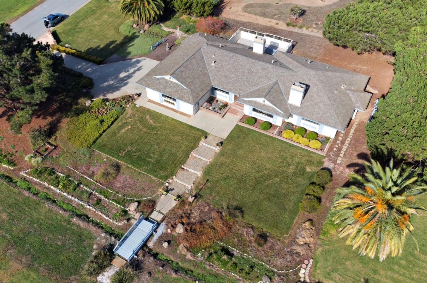 24635 Foothill Dr, Salinas, CA 93908-9777