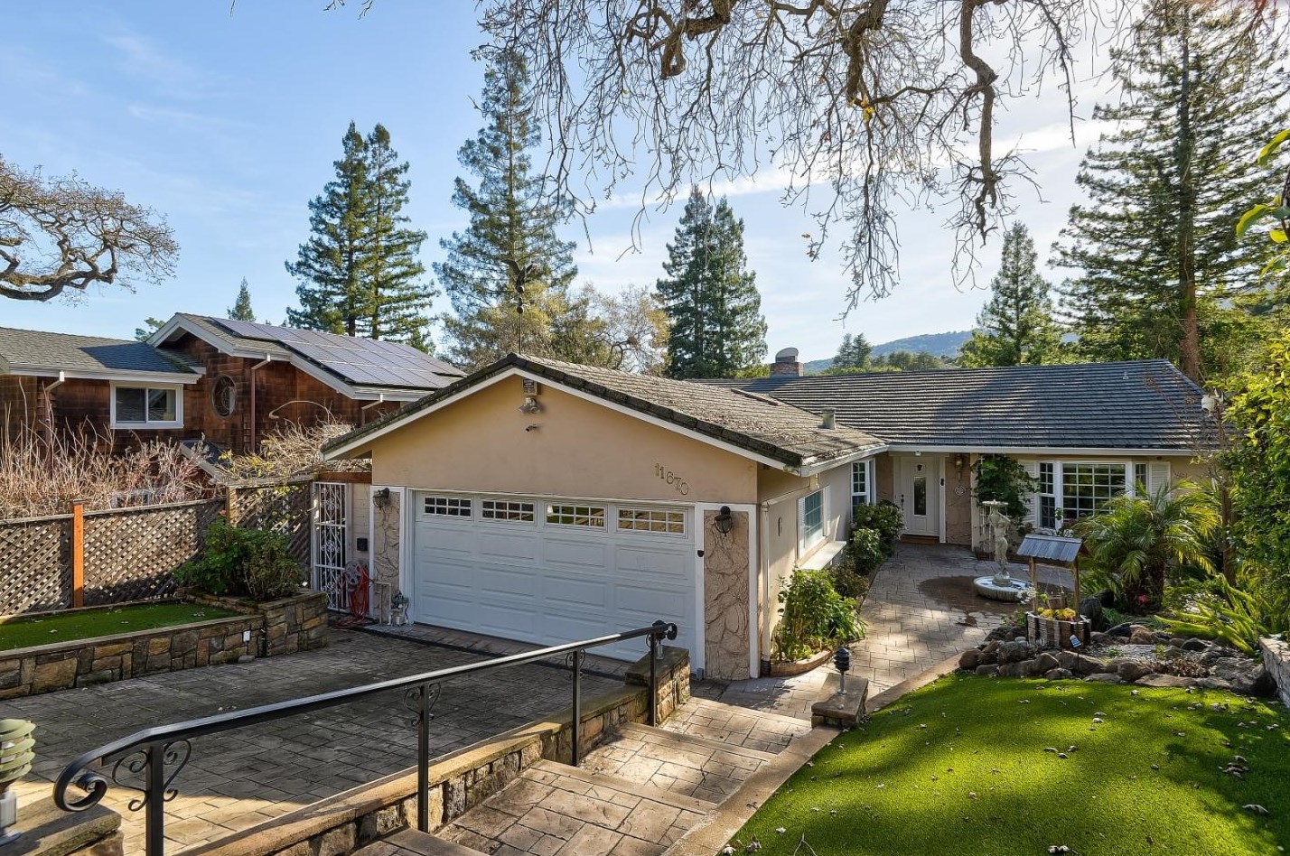 11670 Winding Way, Los Altos, CA 94024