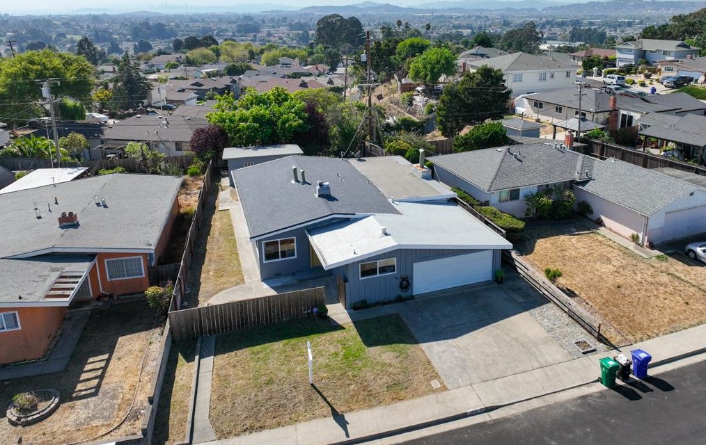 2940 Gomer Dr, Richmond CA  94806-2659 exterior