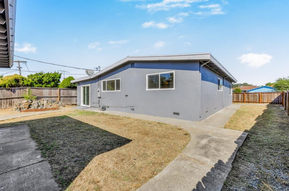 2940 Gomer Dr, Richmond CA  94806-2659 exterior