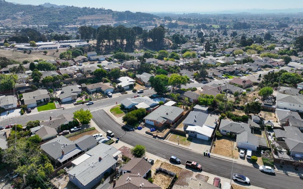 2940 Gomer Dr, Richmond CA  94806-2659 exterior