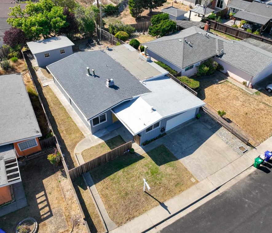 2940 Gomer Dr, Richmond CA  94806-2659 exterior