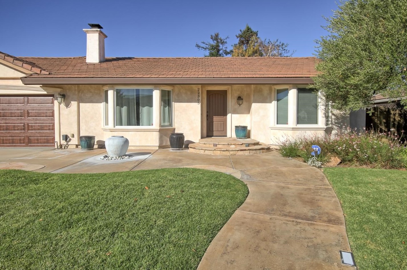 22305 Montera Dr, Salinas, CA 93908-1025