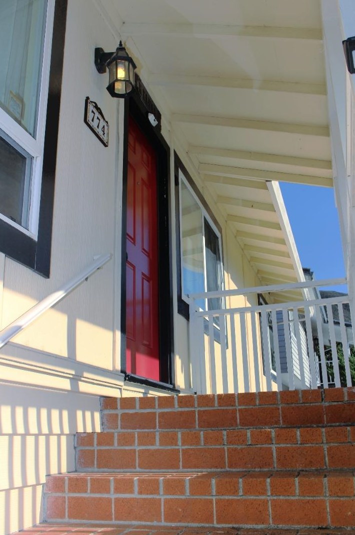 774 Prairie Creek Dr, Pacifica, CA 94044