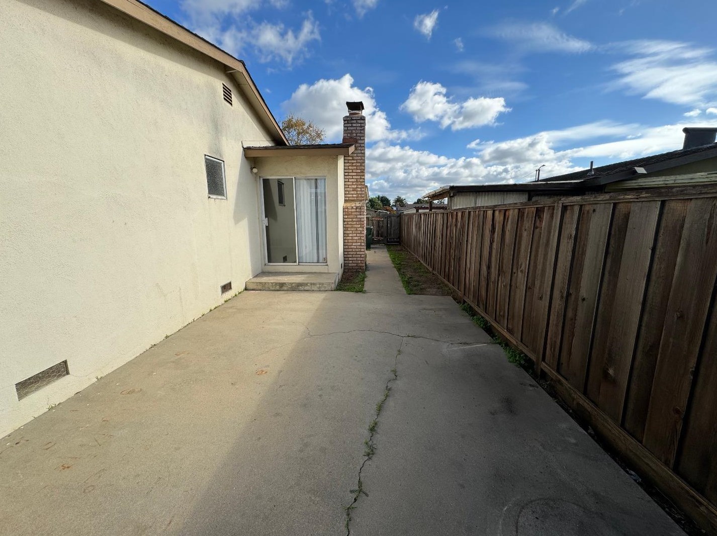 1535 Imperial Way, Salinas CA  93906-2516 exterior