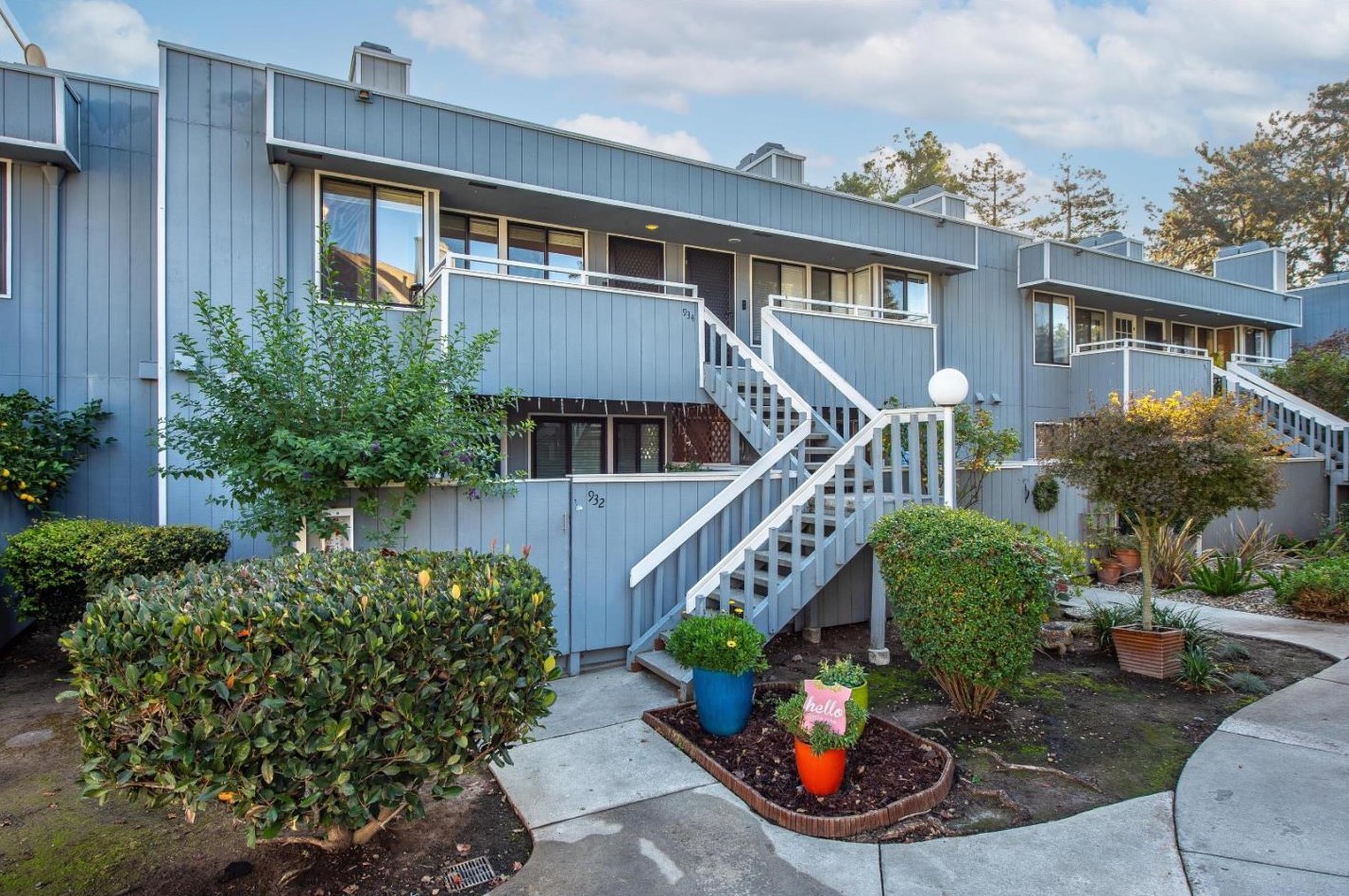 934 La Barbera Dr, San Jose, CA 95126-3934