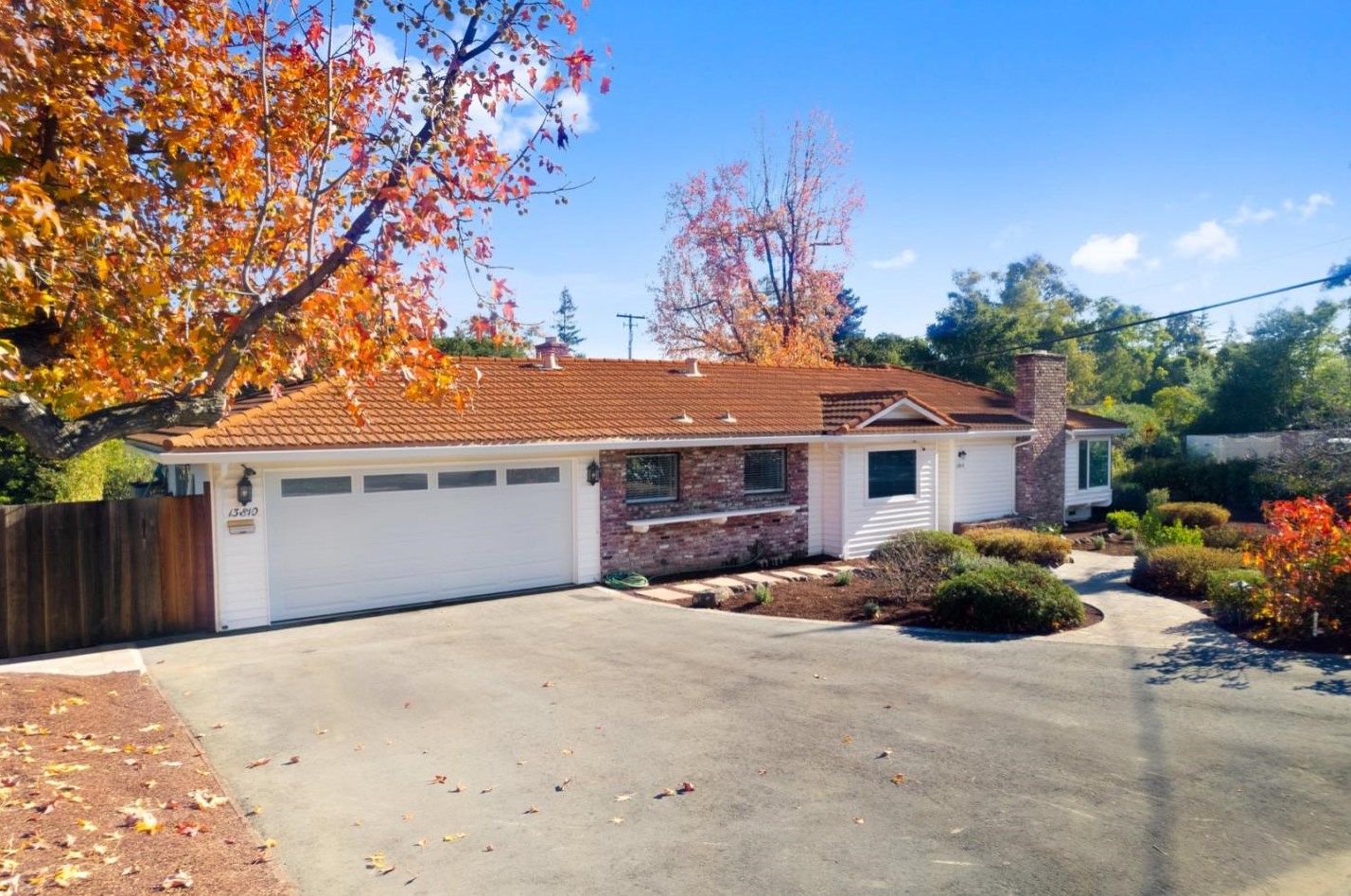 13810 Beaumont Ave, Saratoga, CA 95070
