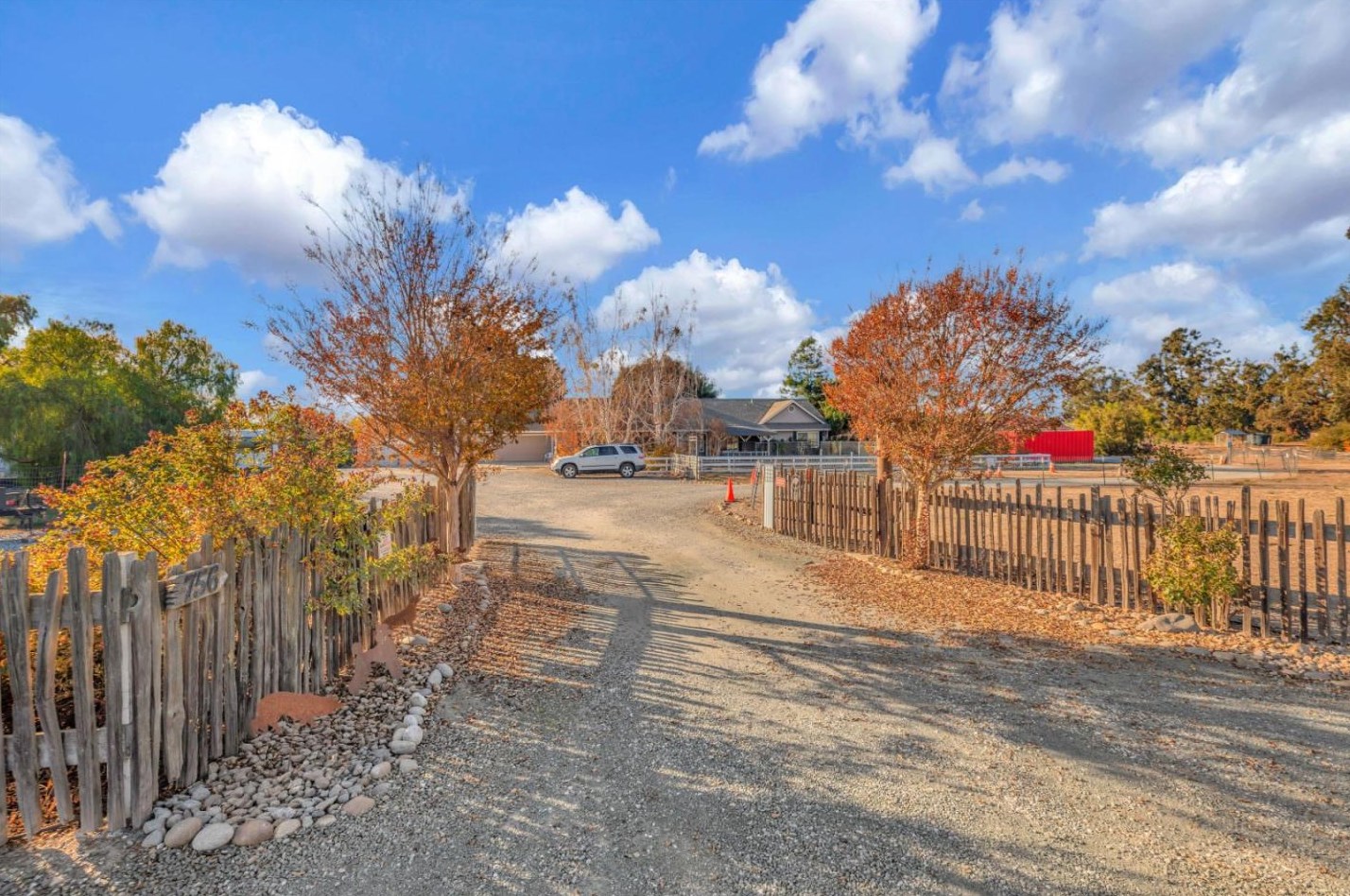 756 Jarvis Ln, Hollister, CA 95023