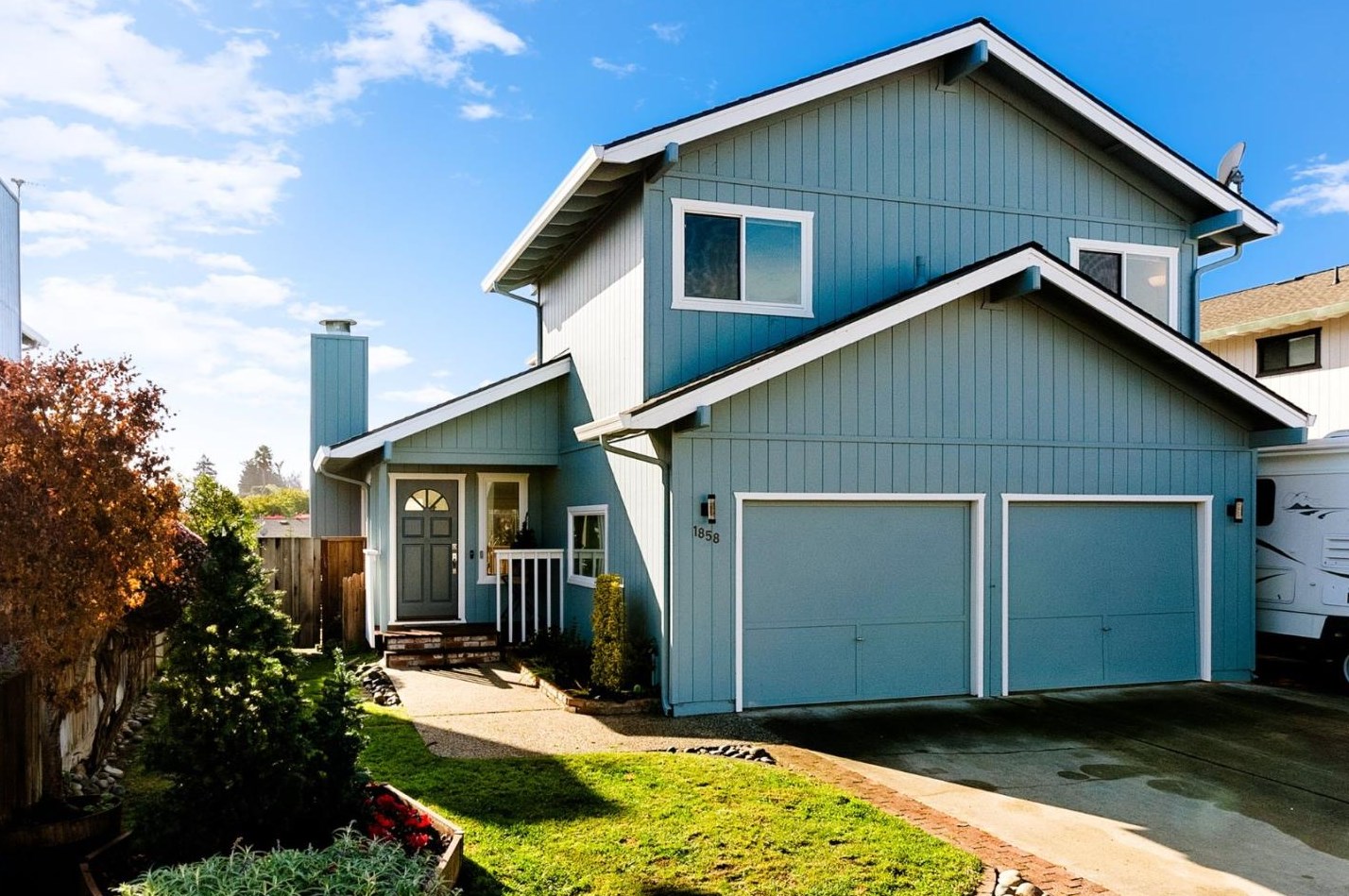1858 Pound Ln, Santa Cruz, CA 95062