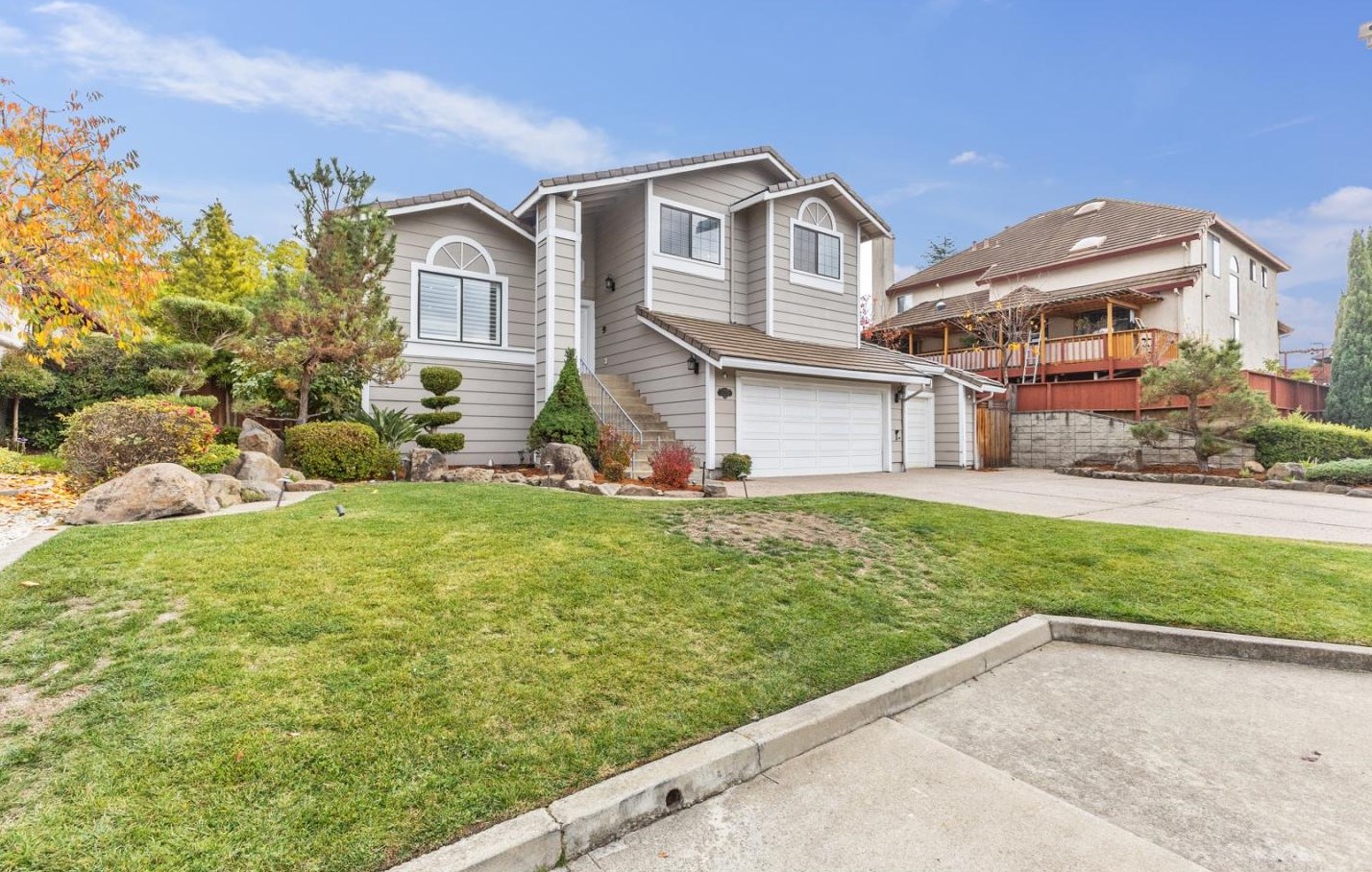 25732 West Ct, Hayward, CA 94541