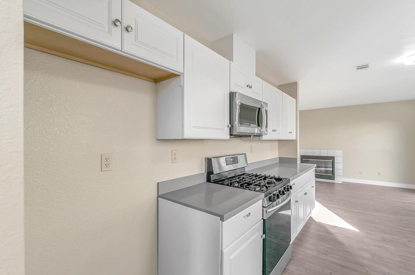 717 Deerfield Dr, Vallejo CA  94503 exterior