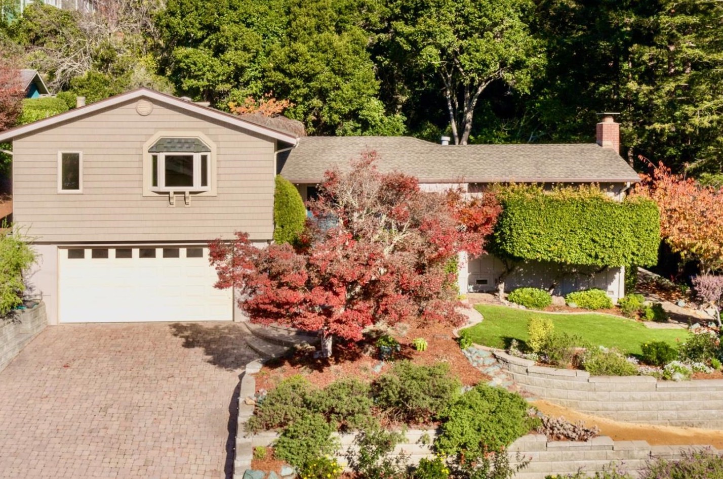 515 Carbonera Dr, Santa Cruz, CA 95060-1617