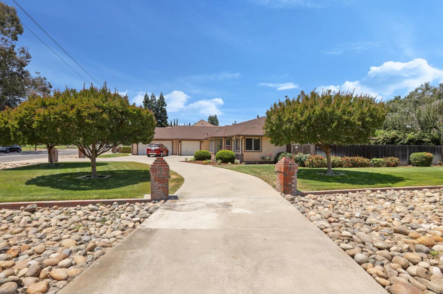 1513 Crom St, Manteca, CA 95337
