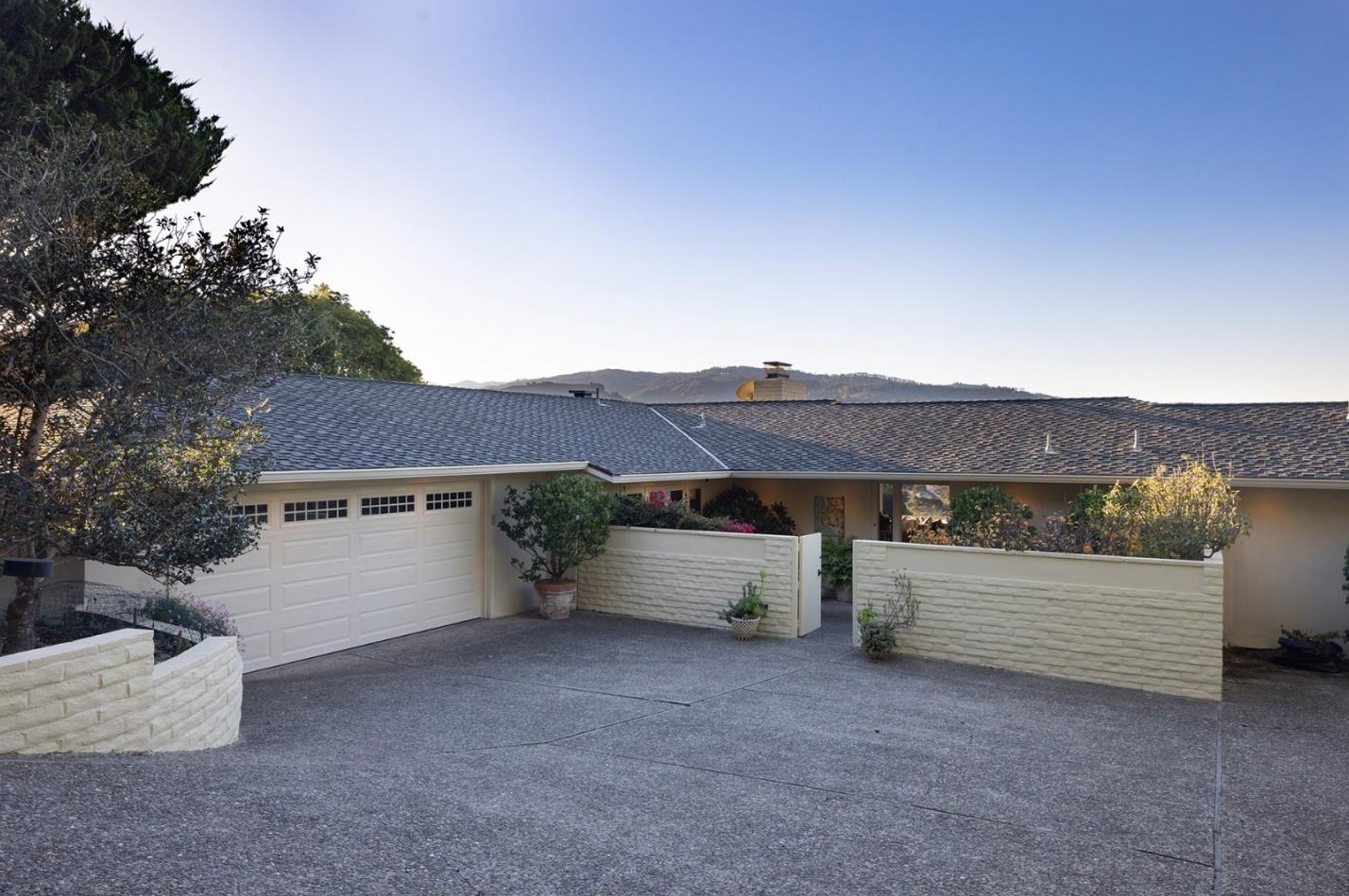 25820 Hatton Rd, Carmel, CA 93923