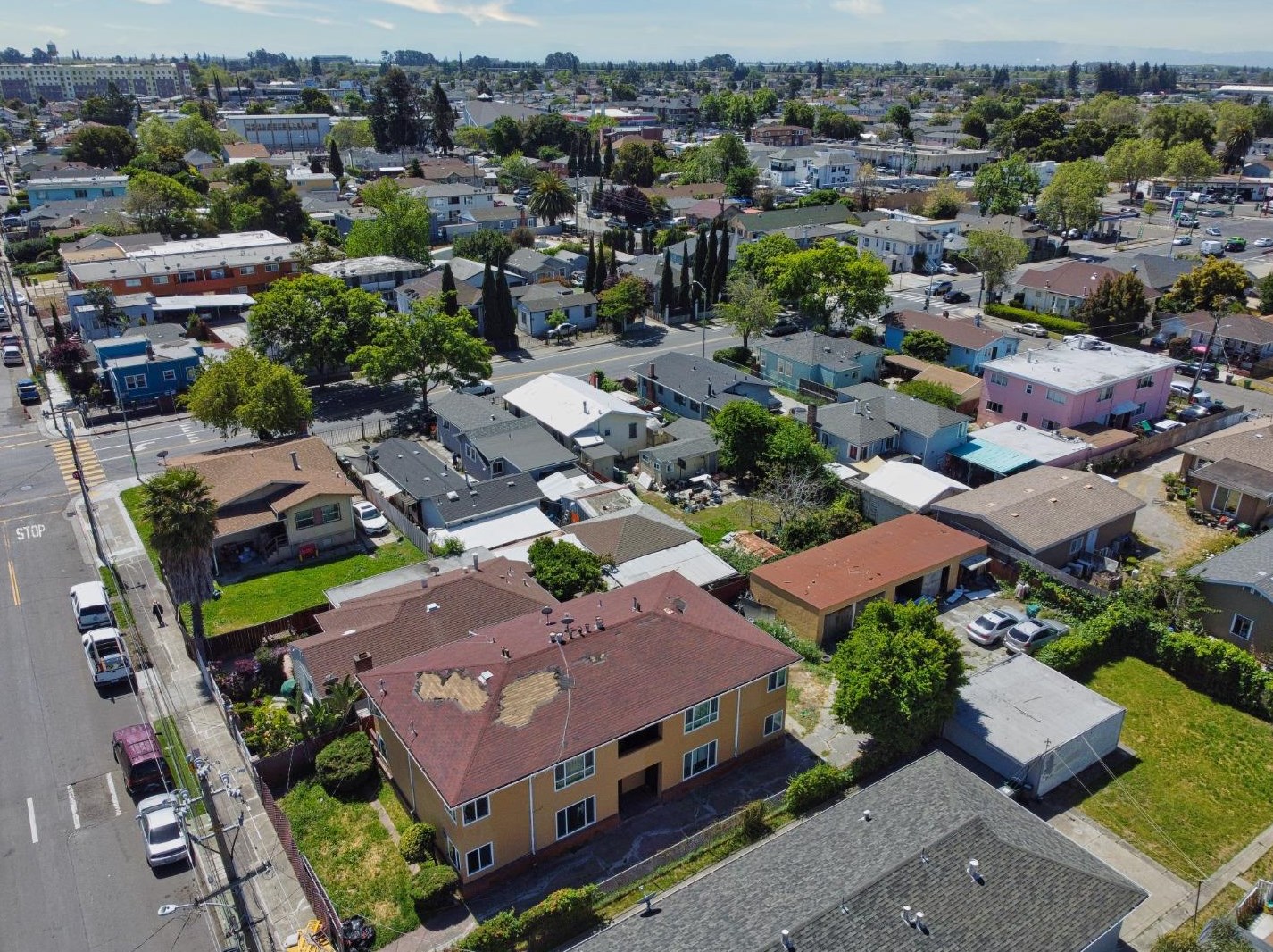 9715 Walnut St, Oakland, CA 94603-2646