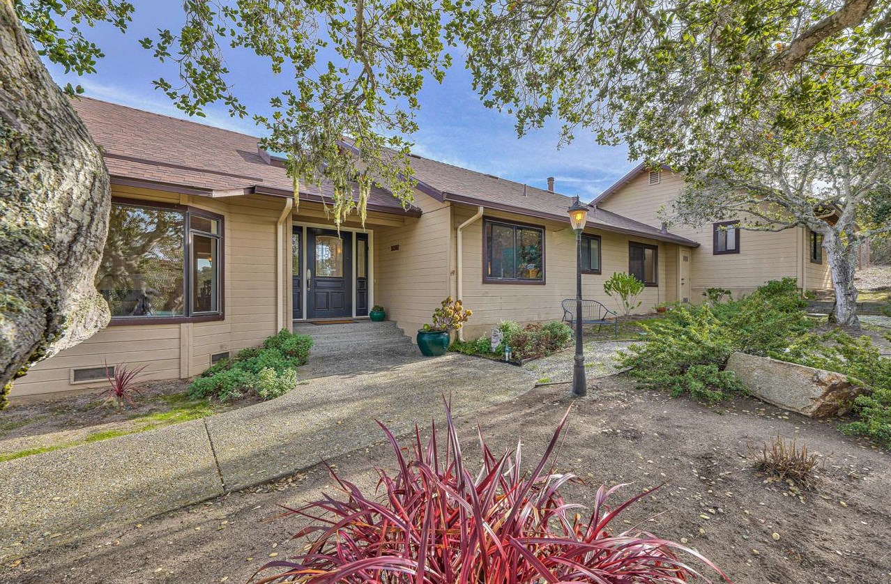 24725 Avenida Principal, Salinas, CA 93908-9418